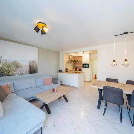 On 5th Floor With Terrace Apartment *